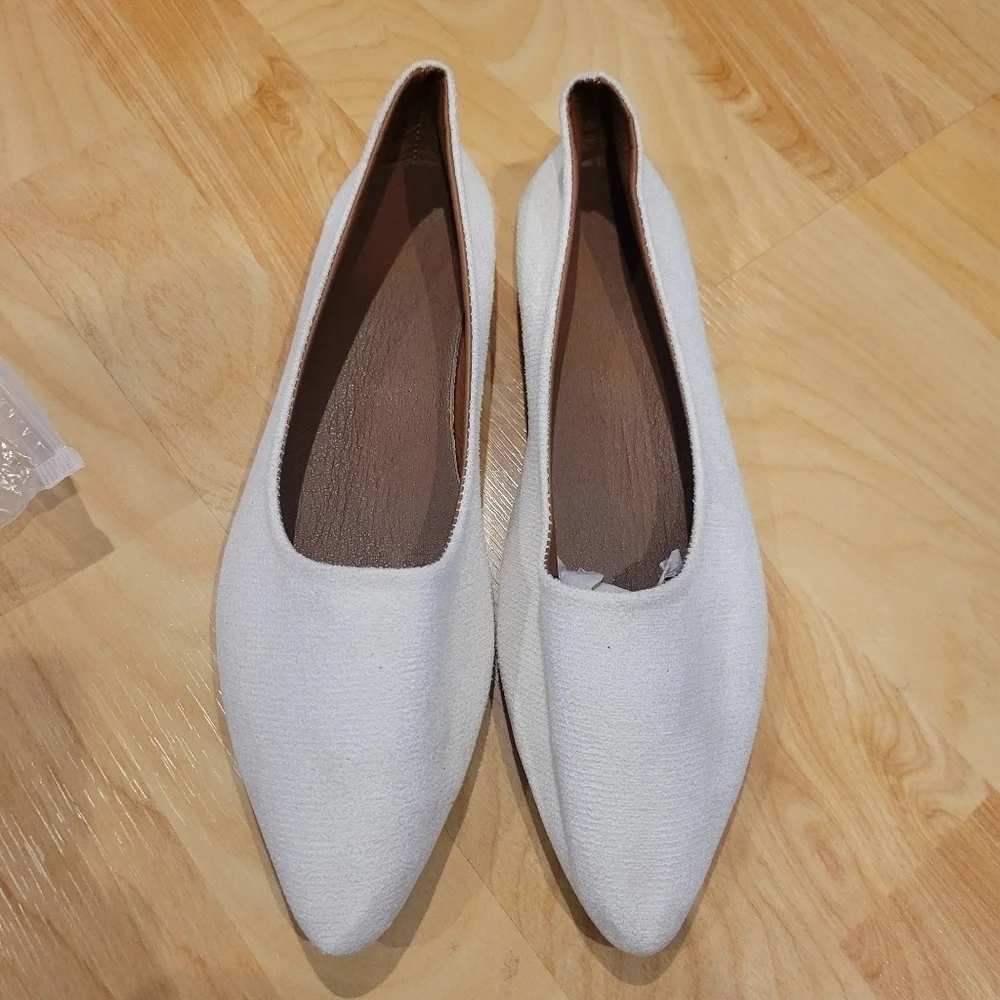 Cream Flat Shoes Size 8 New